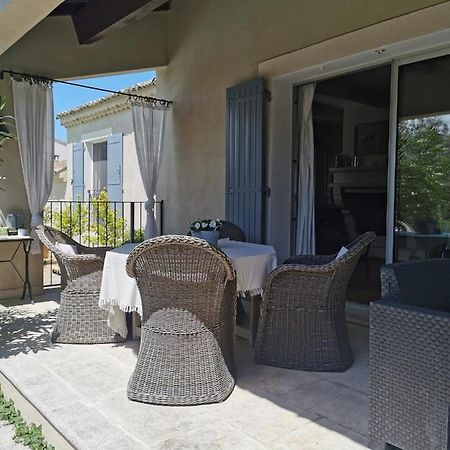 Chambre Dans Verdure Provencale Eyragues Exterior foto