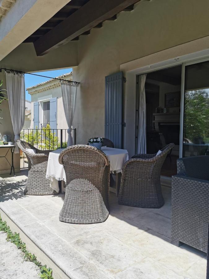 Chambre Dans Verdure Provencale Eyragues Exterior foto